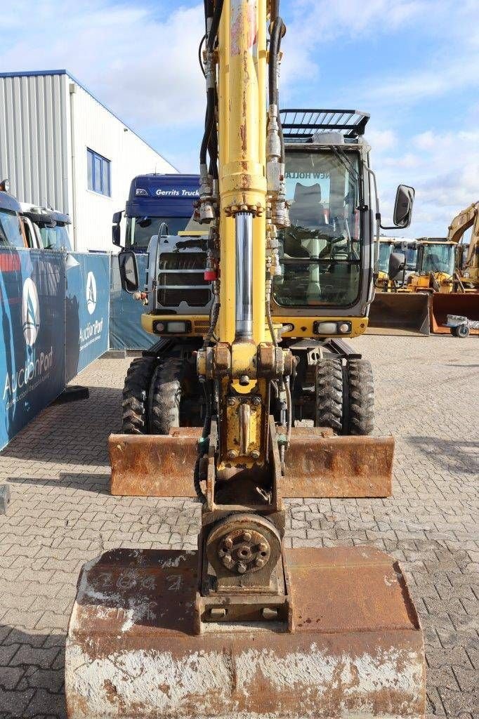 Mobilbagger van het type New Holland MH 2.6, Gebrauchtmaschine in Antwerpen (Foto 8)