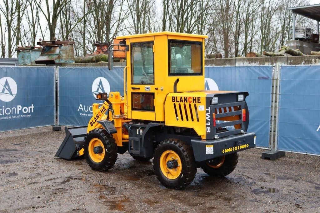 Mobilbagger des Typs Sonstige BLANCHE TW18, Neumaschine in Antwerpen (Bild 3)