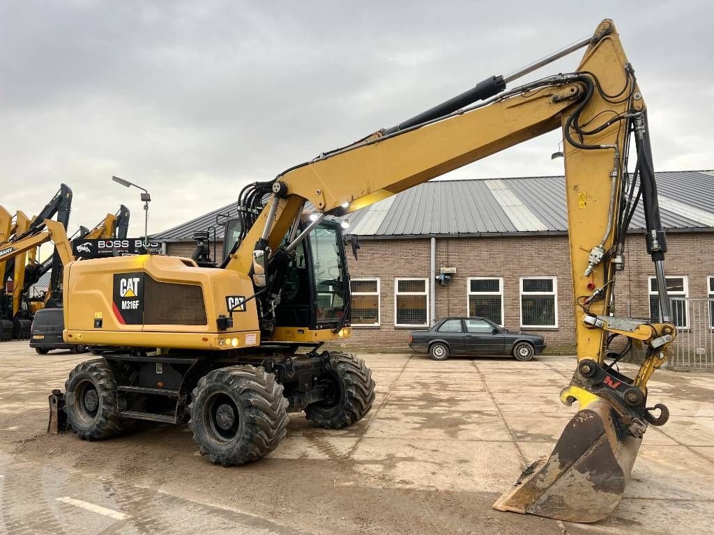 Mobilbagger du type Sonstige Cat M316F TOP Condition / Triple Boom, Gebrauchtmaschine en Veldhoven (Photo 7)