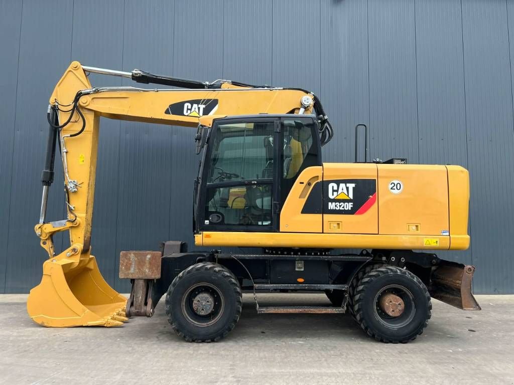 Mobilbagger des Typs Sonstige Cat M320F, Gebrauchtmaschine in Venlo (Bild 5)