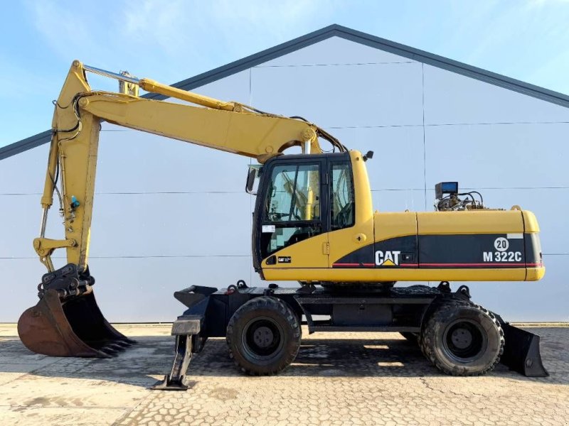 Mobilbagger van het type Sonstige Cat M322C - German Machine / Triple Boom, Gebrauchtmaschine in Veldhoven (Foto 1)