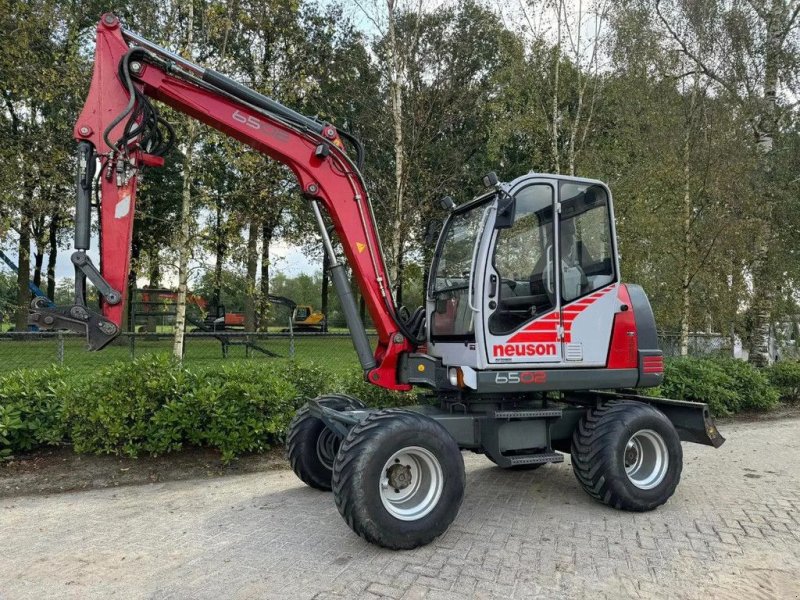 Mobilbagger of the type Sonstige Neuson 6502 WD mobiele kraan midigraver, Gebrauchtmaschine in Harskamp