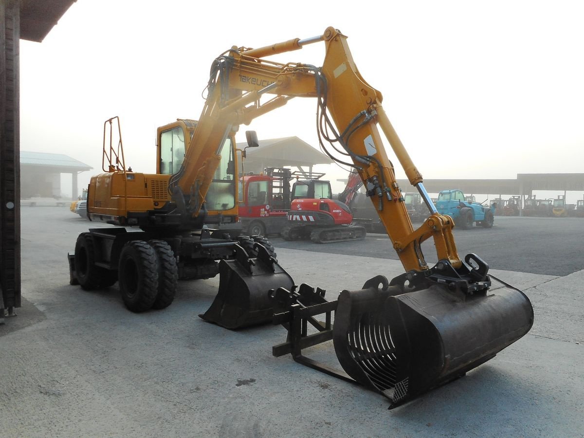 Mobilbagger du type Takeuchi TB 175W mit 3 Löffel + Palettengabel ( Reifen u., Gebrauchtmaschine en St. Nikolai ob Draßling (Photo 7)