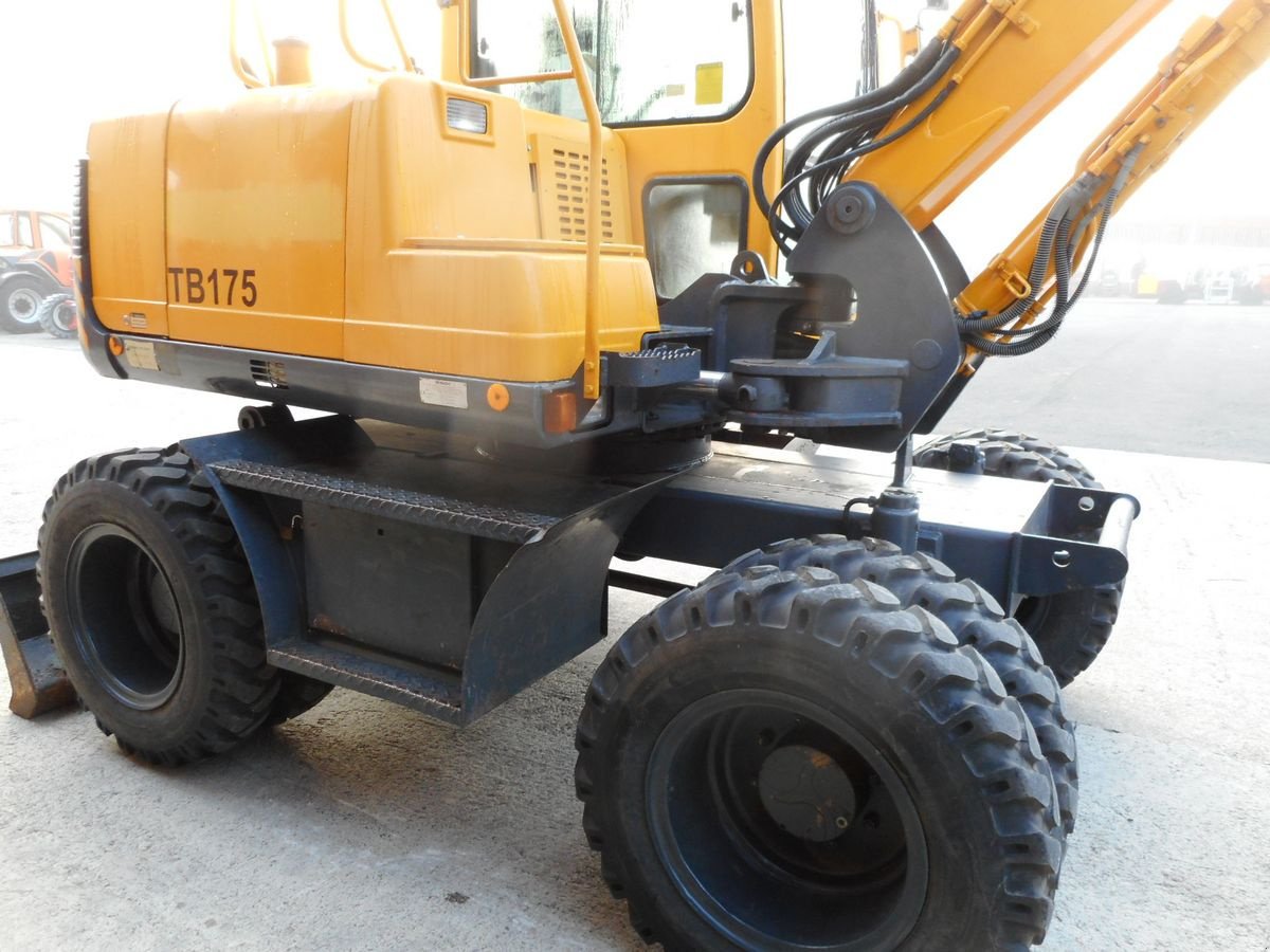 Mobilbagger del tipo Takeuchi TB 175W mit 3 Löffel + Palettengabel ( Reifen u., Gebrauchtmaschine In St. Nikolai ob Draßling (Immagine 15)