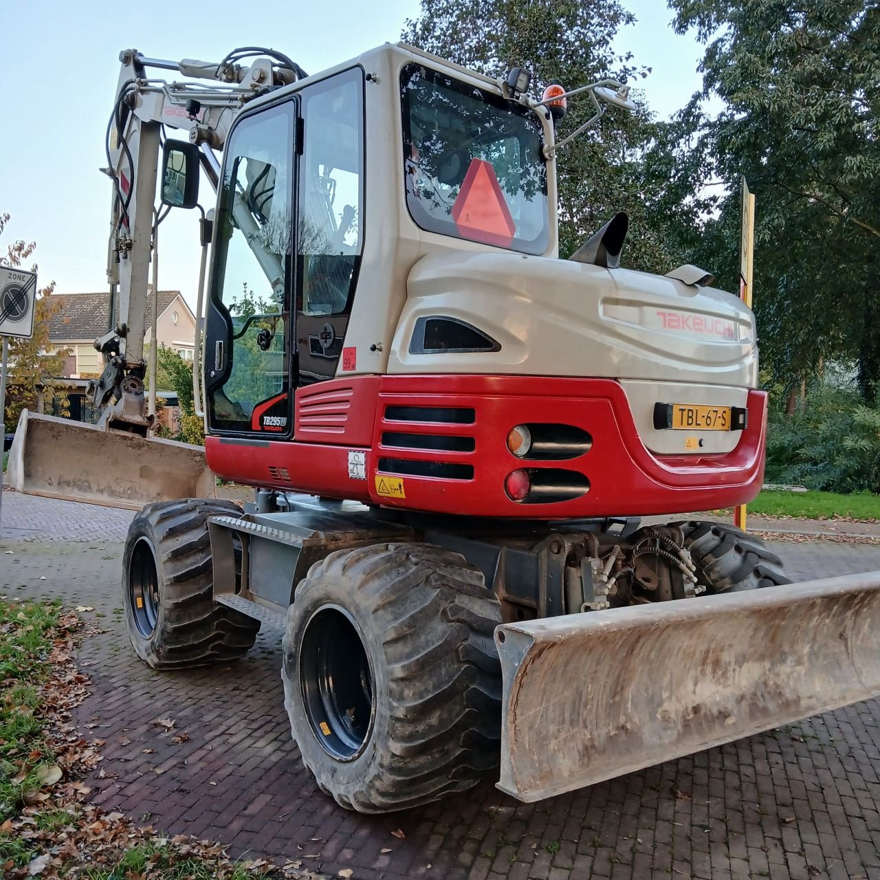 Mobilbagger des Typs Takeuchi TB295W., Gebrauchtmaschine in Alblasserdam (Bild 3)