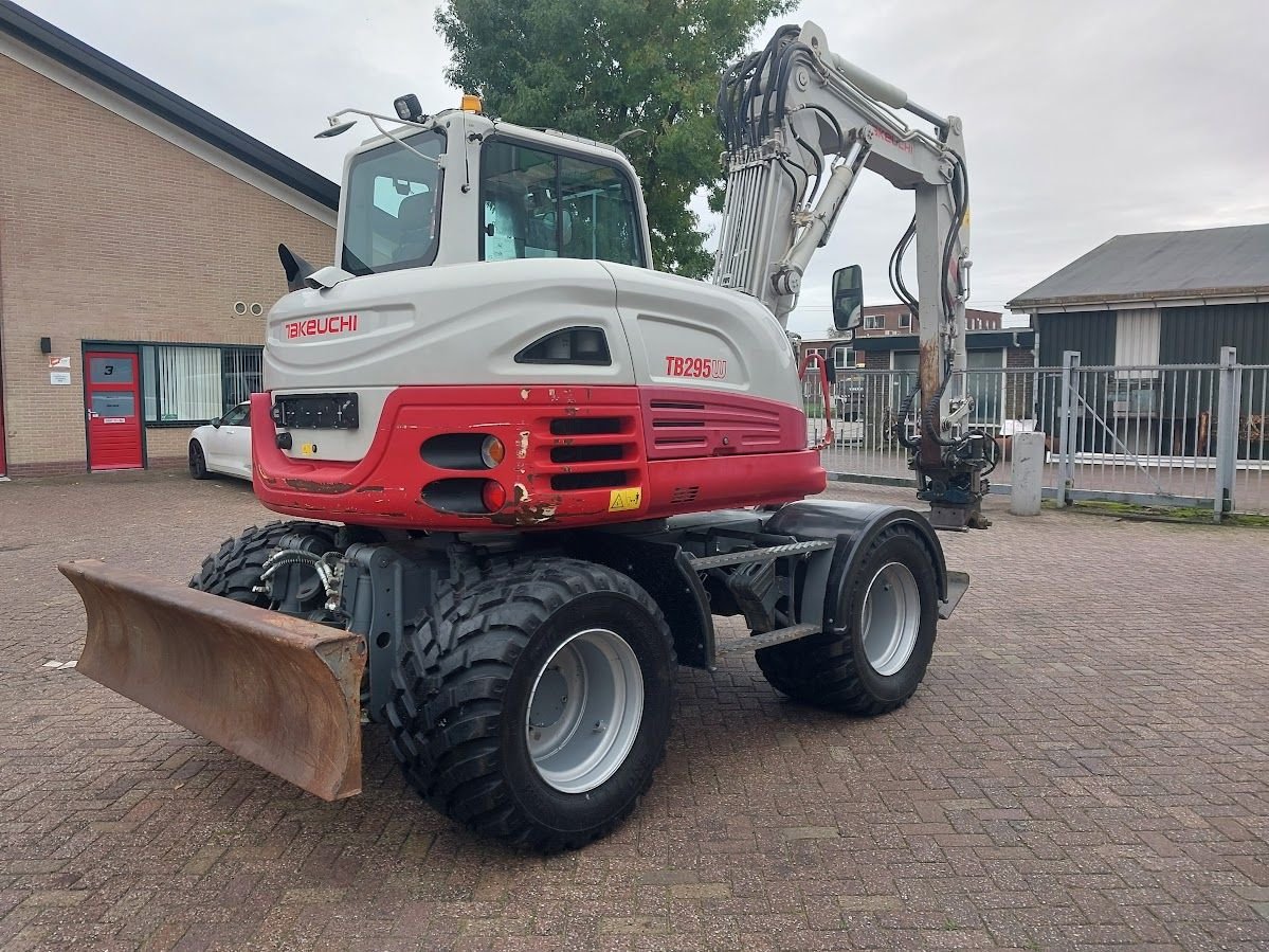 Mobilbagger типа Takeuchi TB295W, Gebrauchtmaschine в Westwoud (Фотография 3)