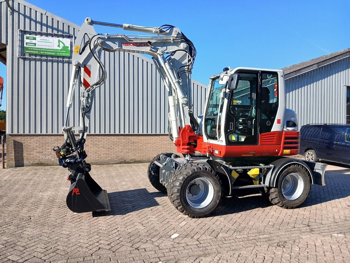 Mobilbagger van het type Takeuchi TB295W, Gebrauchtmaschine in Westwoud (Foto 1)