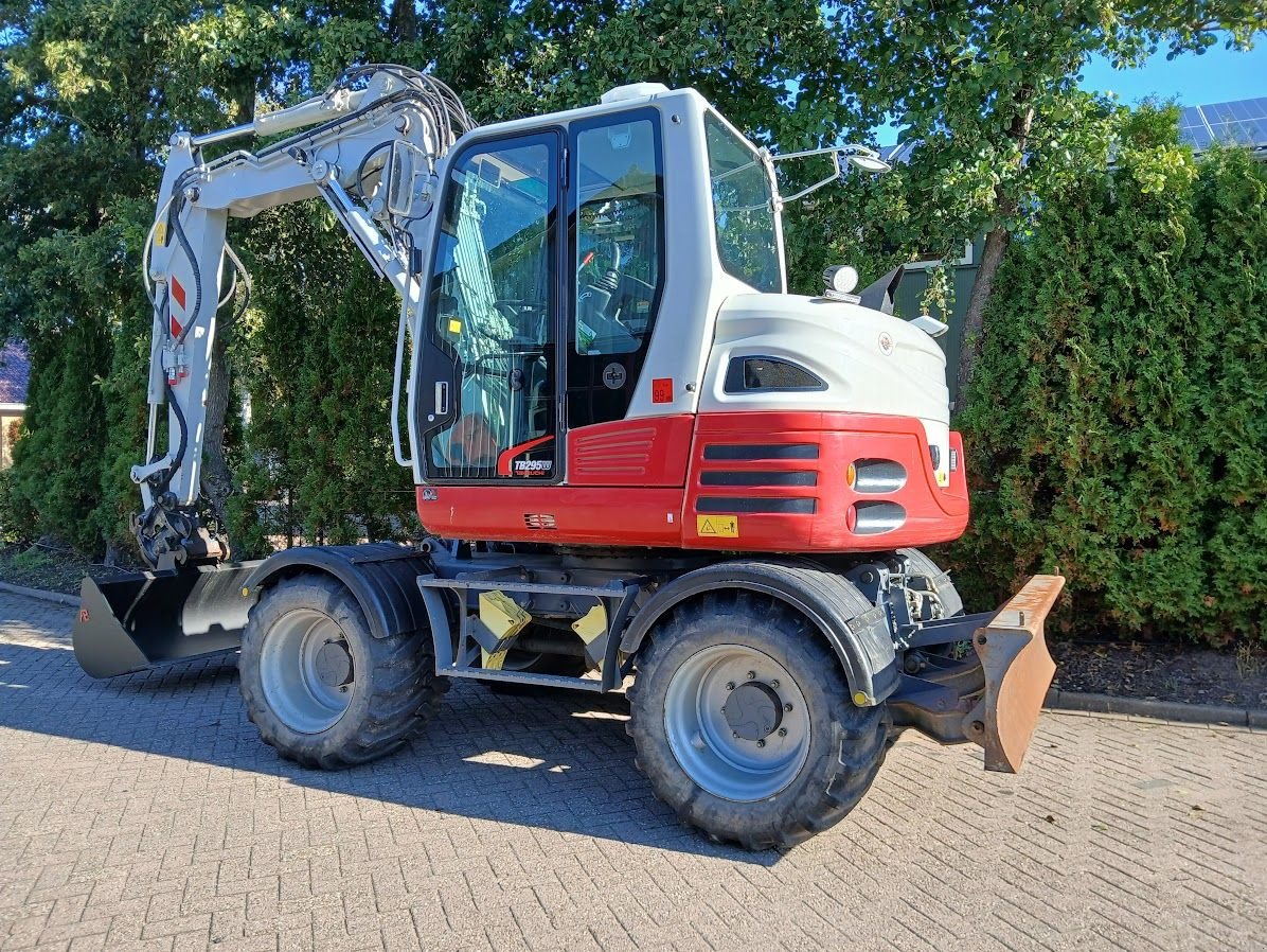 Mobilbagger del tipo Takeuchi TB295W, Gebrauchtmaschine en Westwoud (Imagen 2)