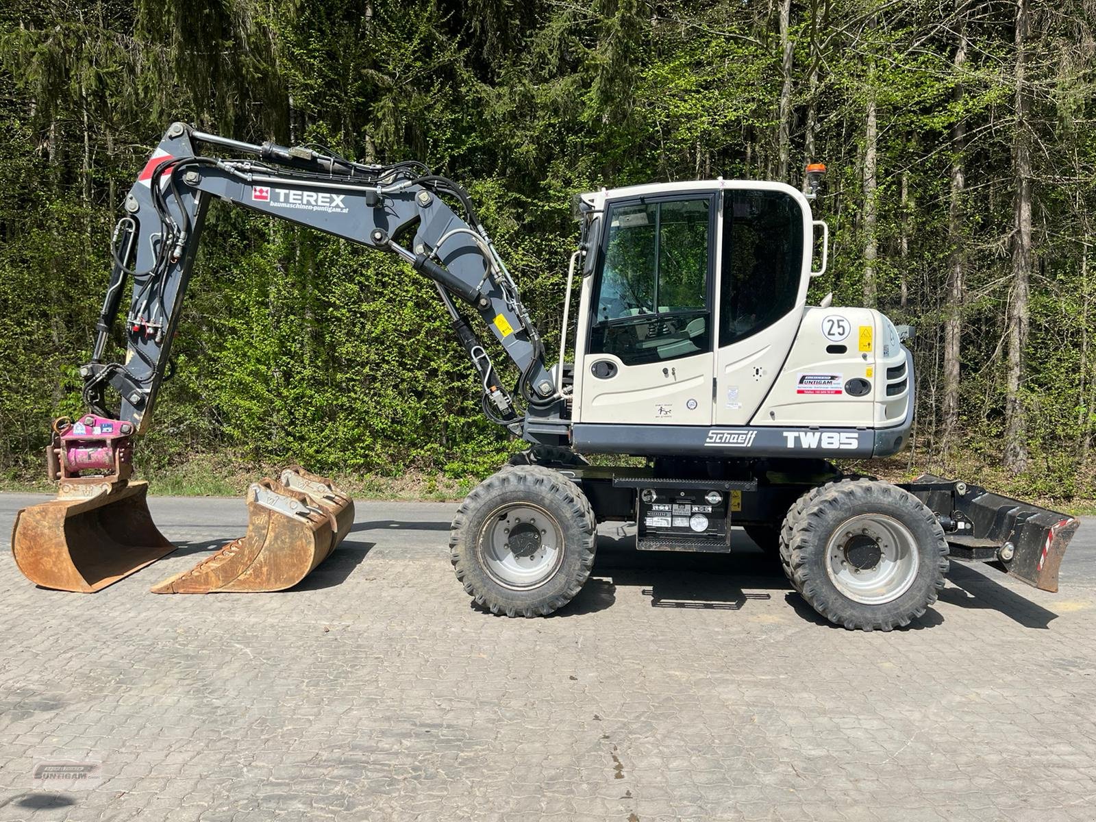 Mobilbagger du type Terex TW 85, Gebrauchtmaschine en Deutsch - Goritz (Photo 1)