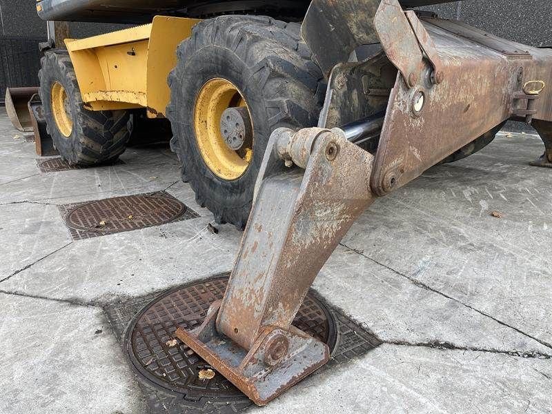 Mobilbagger van het type Volvo EW 140 B, Gebrauchtmaschine in Waregem (Foto 7)