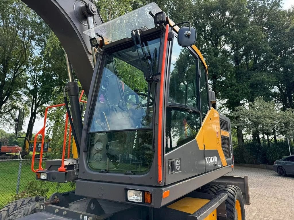 Mobilbagger van het type Volvo EW 160 E mobiele graafmachine *DUTCH Machine, Gebrauchtmaschine in Harskamp (Foto 9)