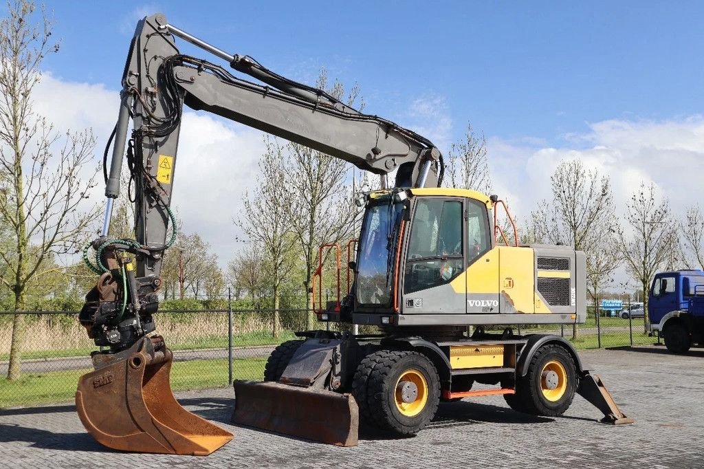 Mobilbagger типа Volvo EW 220 E TILTROTATOR BUCKET 2-PIECE BSS, Gebrauchtmaschine в Marknesse (Фотография 2)