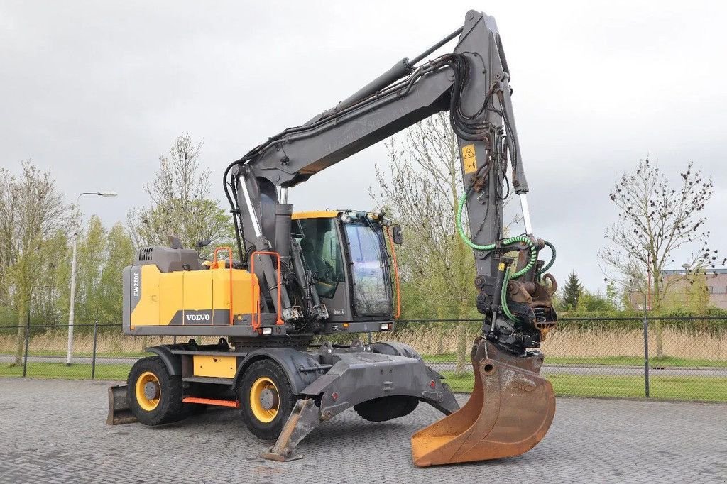 Mobilbagger typu Volvo EW 220 E TILTROTATOR BUCKET 2-PIECE BSS, Gebrauchtmaschine v Marknesse (Obrázek 5)