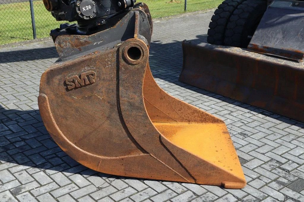 Mobilbagger a típus Volvo EW 220 E TILTROTATOR BUCKET 2-PIECE BSS, Gebrauchtmaschine ekkor: Marknesse (Kép 10)