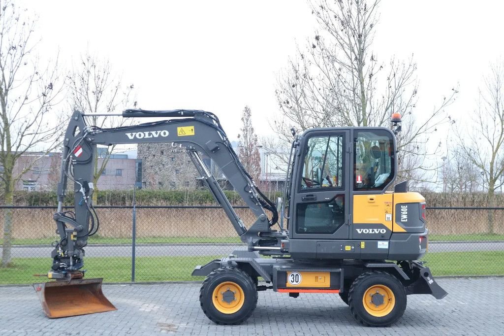 Mobilbagger tipa Volvo EW 60 E DEMO ROTOTILT + GRIPPER BUCKET, Gebrauchtmaschine u Marknesse (Slika 1)