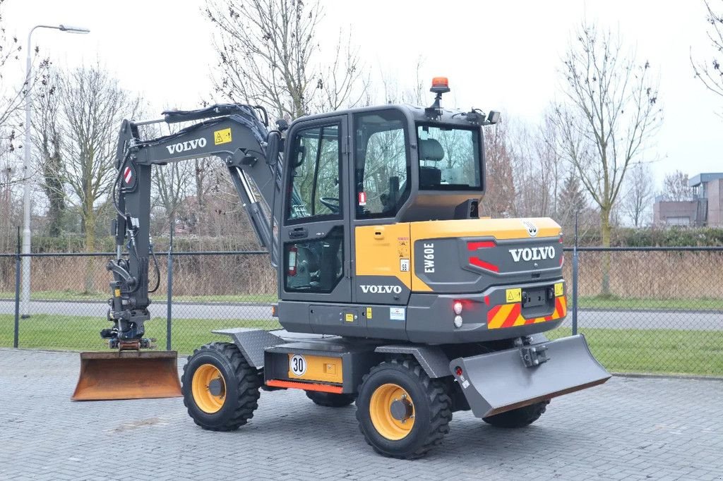 Mobilbagger tipa Volvo EW 60 E DEMO ROTOTILT + GRIPPER BUCKET, Gebrauchtmaschine u Marknesse (Slika 3)