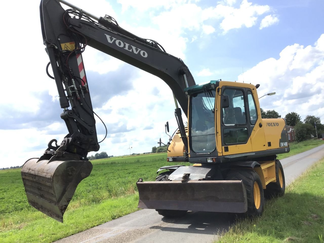 Mobilbagger typu Volvo EW140B, Gebrauchtmaschine w Overschild (Zdjęcie 1)