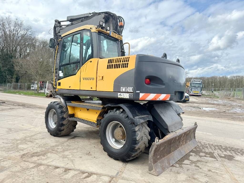 Mobilbagger du type Volvo EW140C - DUTCH MACHINE, Gebrauchtmaschine en Veldhoven (Photo 3)