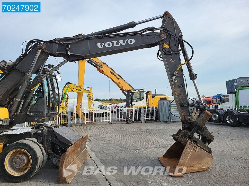 Mobilbagger du type Volvo EW160 C OUTRIGGERS AND BLADE, Gebrauchtmaschine en Veghel (Photo 8)