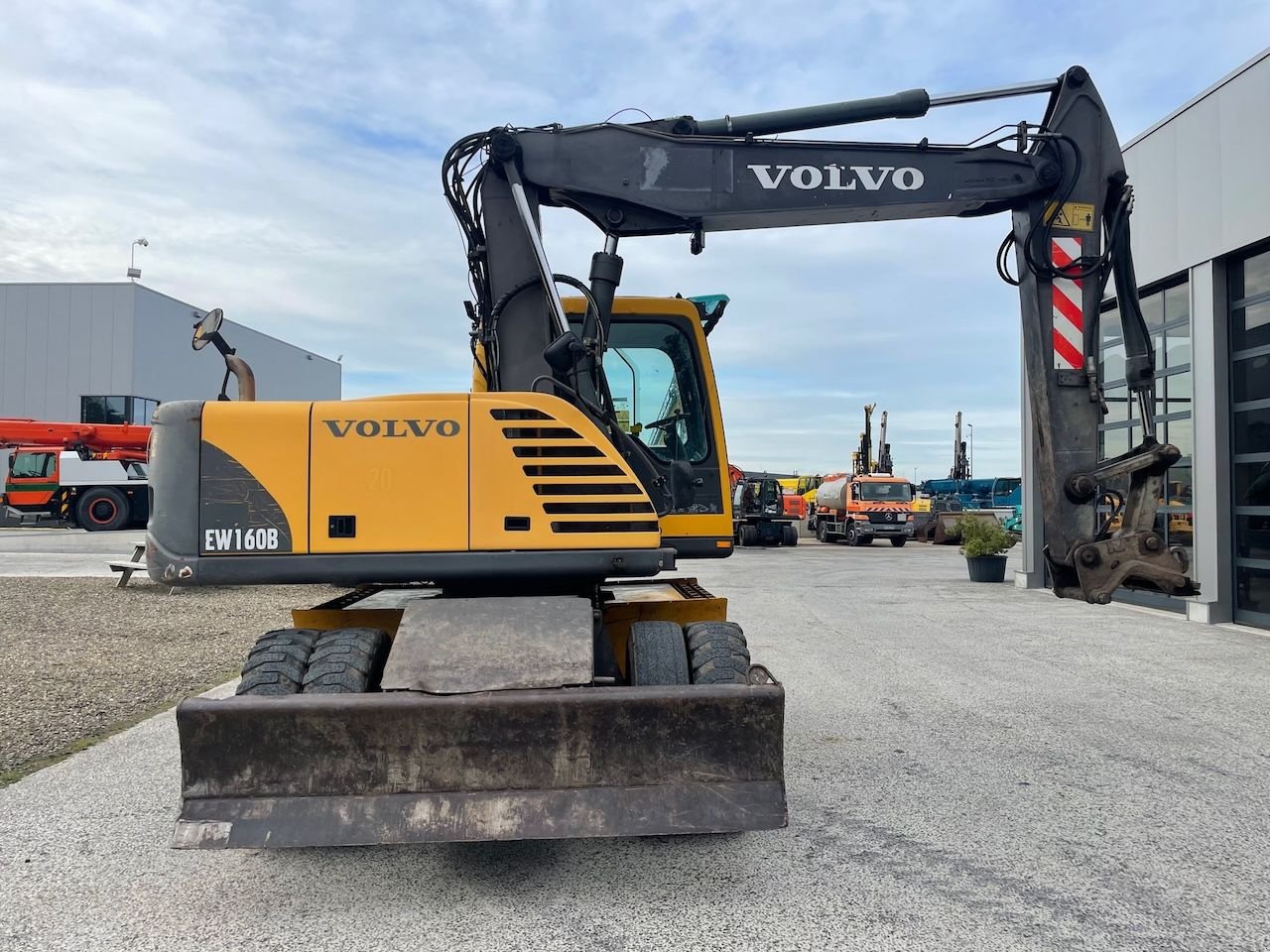 Mobilbagger tipa Volvo EW160B, Gebrauchtmaschine u Holten (Slika 2)