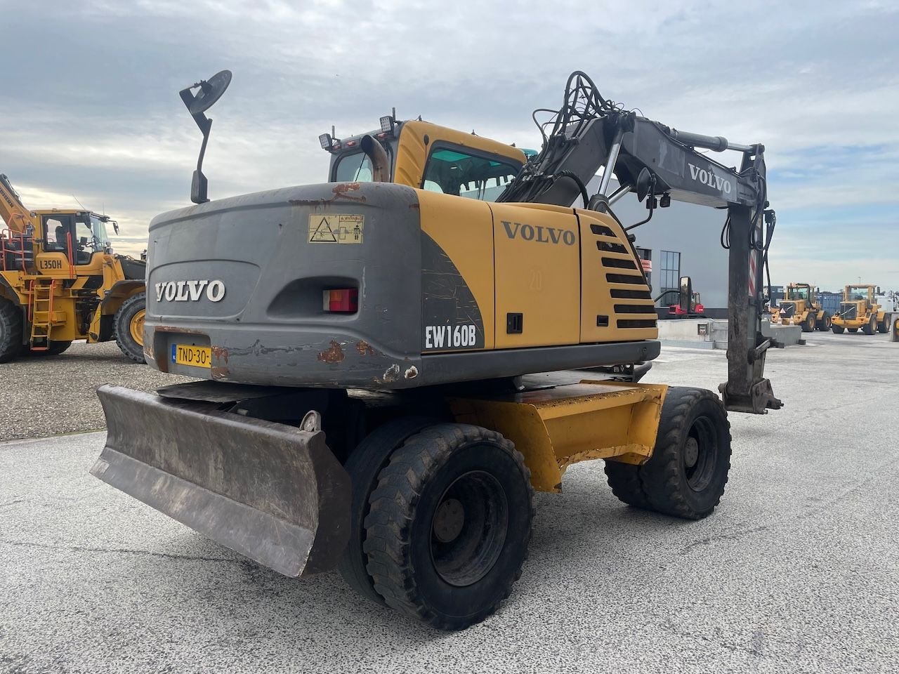 Mobilbagger van het type Volvo EW160B, Gebrauchtmaschine in Holten (Foto 11)