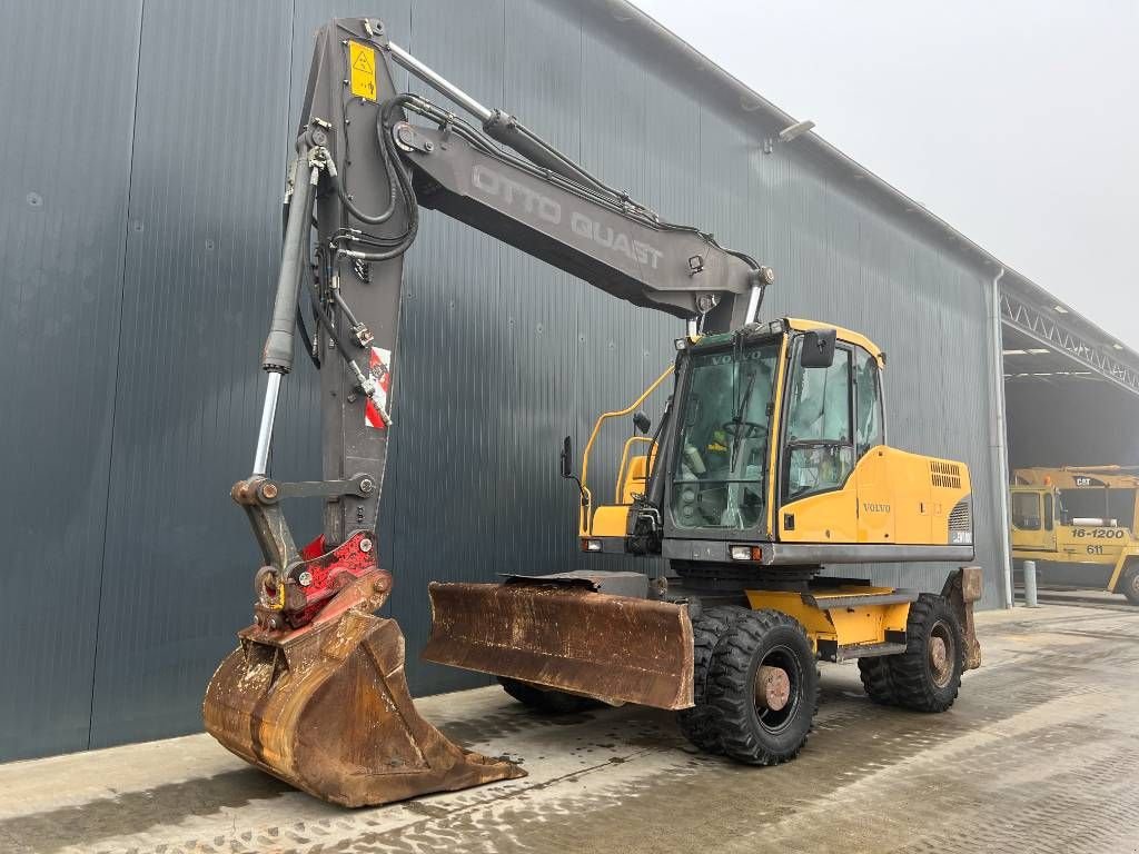 Mobilbagger des Typs Volvo EW180C, Gebrauchtmaschine in Venlo (Bild 1)