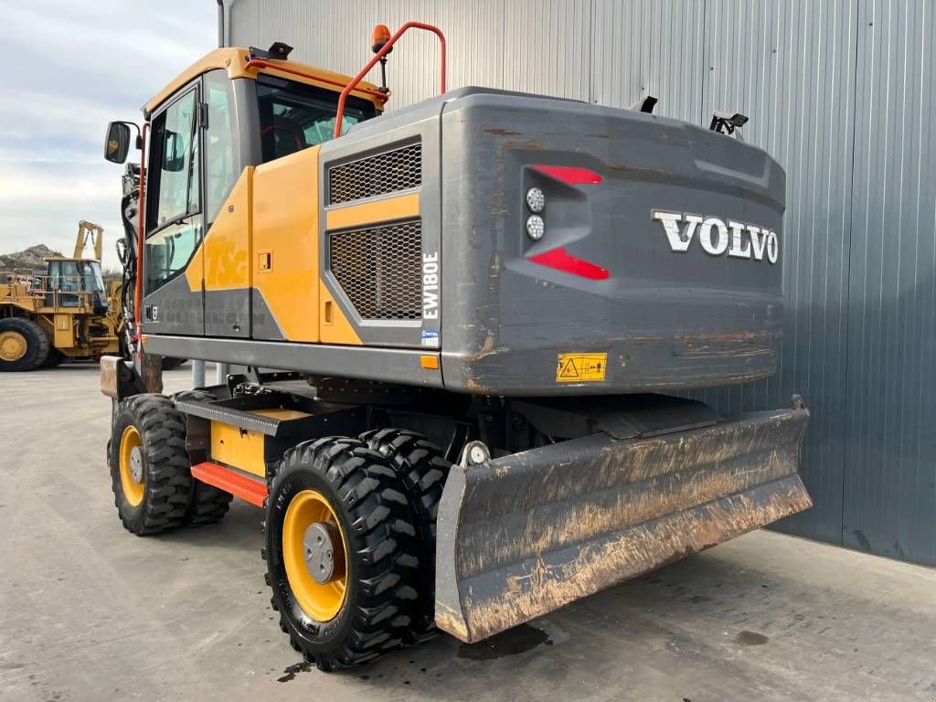 Mobilbagger Türe ait Volvo EW180E, Gebrauchtmaschine içinde Venlo (resim 2)