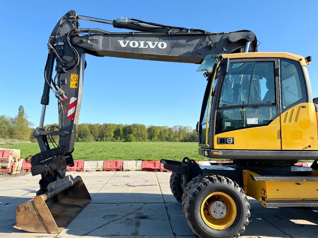 Mobilbagger des Typs Volvo EW210D - Tilting Bucket / Triple Boom, Gebrauchtmaschine in Veldhoven (Bild 10)