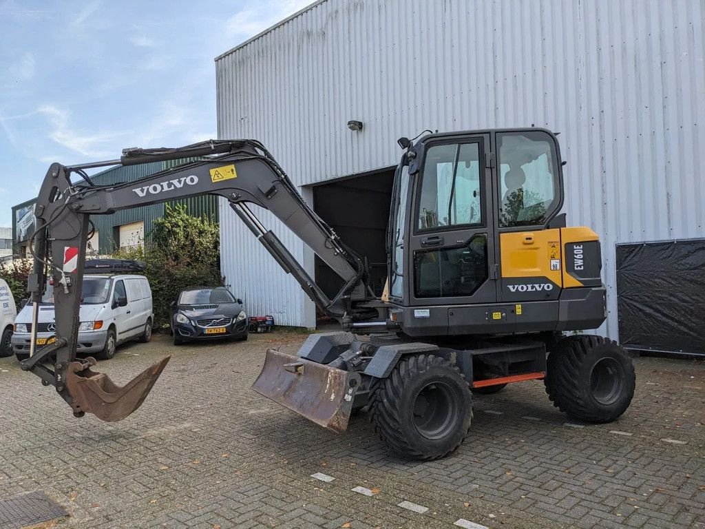 Mobilbagger типа Volvo EW60E, Gebrauchtmaschine в Groningen (Фотография 7)