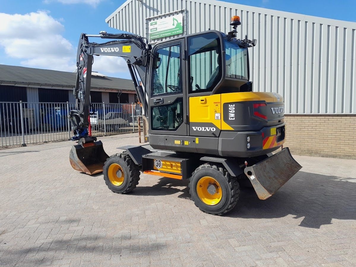 Mobilbagger typu Volvo EW60E, Gebrauchtmaschine v Westwoud (Obrázok 2)