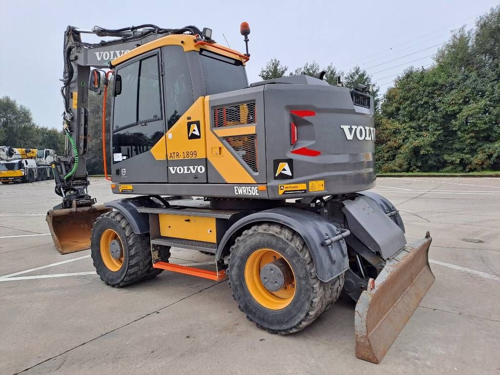 Mobilbagger a típus Volvo EWR 150 E (steelwrist + 4 bucket + forks), Gebrauchtmaschine ekkor: Stabroek (Kép 2)