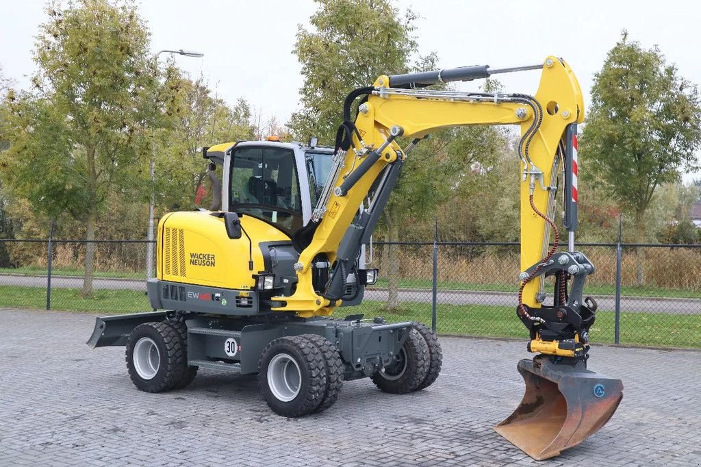 Mobilbagger van het type Wacker Neuson EW 65 ROTOTILT 3X BUCKET DOZER BLADE LOW HOURS, Gebrauchtmaschine in Marknesse (Foto 5)