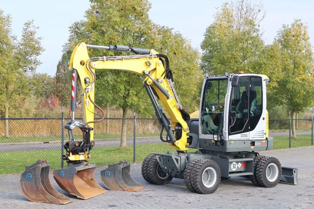 Mobilbagger za tip Wacker Neuson EW 65 ROTOTILT 3X BUCKET DOZER BLADE LOW HOURS, Gebrauchtmaschine u Marknesse (Slika 2)