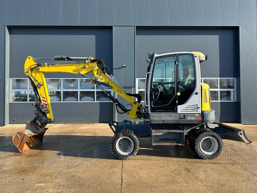 Mobilbagger du type Wacker Neuson EW 65, Gebrauchtmaschine en Wommels (Photo 1)