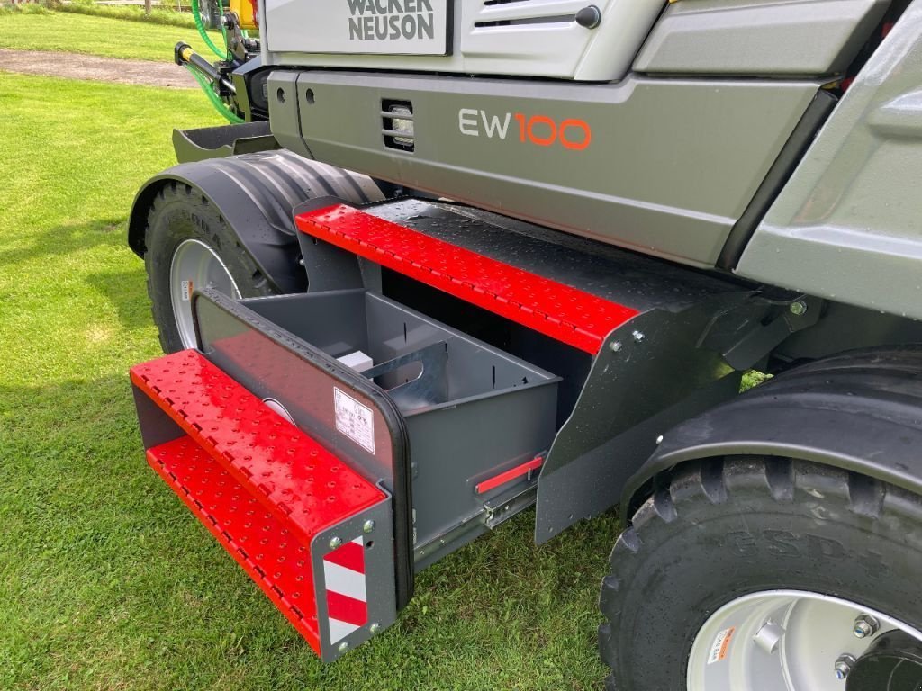 Mobilbagger of the type Wacker Neuson EW100 -2, Neumaschine in Didam (Picture 9)