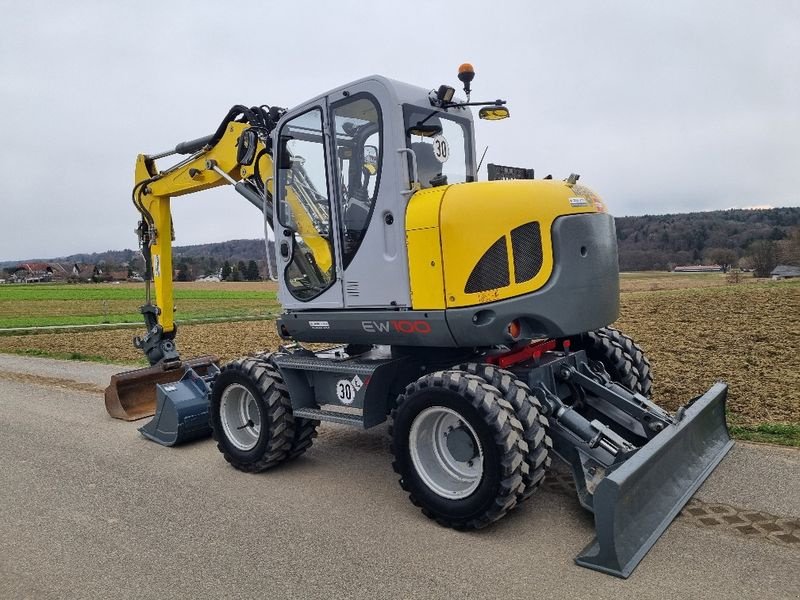 Mobilbagger of the type Wacker Neuson EW100, Gebrauchtmaschine in Gabersdorf (Picture 3)