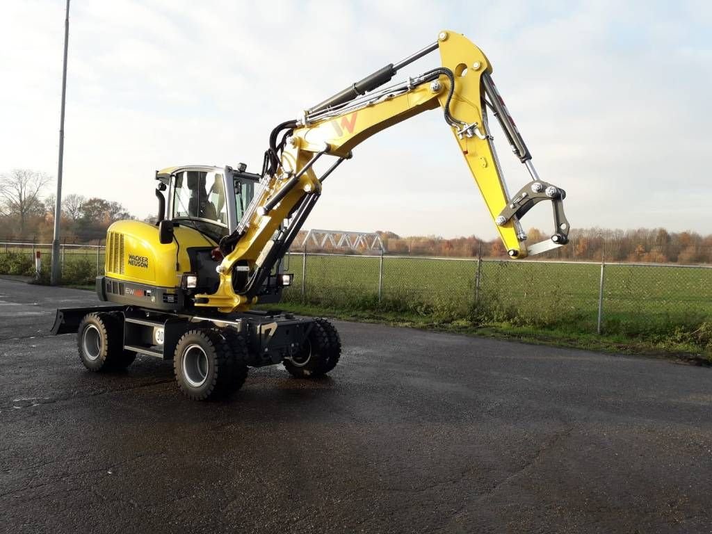 Mobilbagger Türe ait Wacker Neuson EW65, Neumaschine içinde Sittard (resim 3)