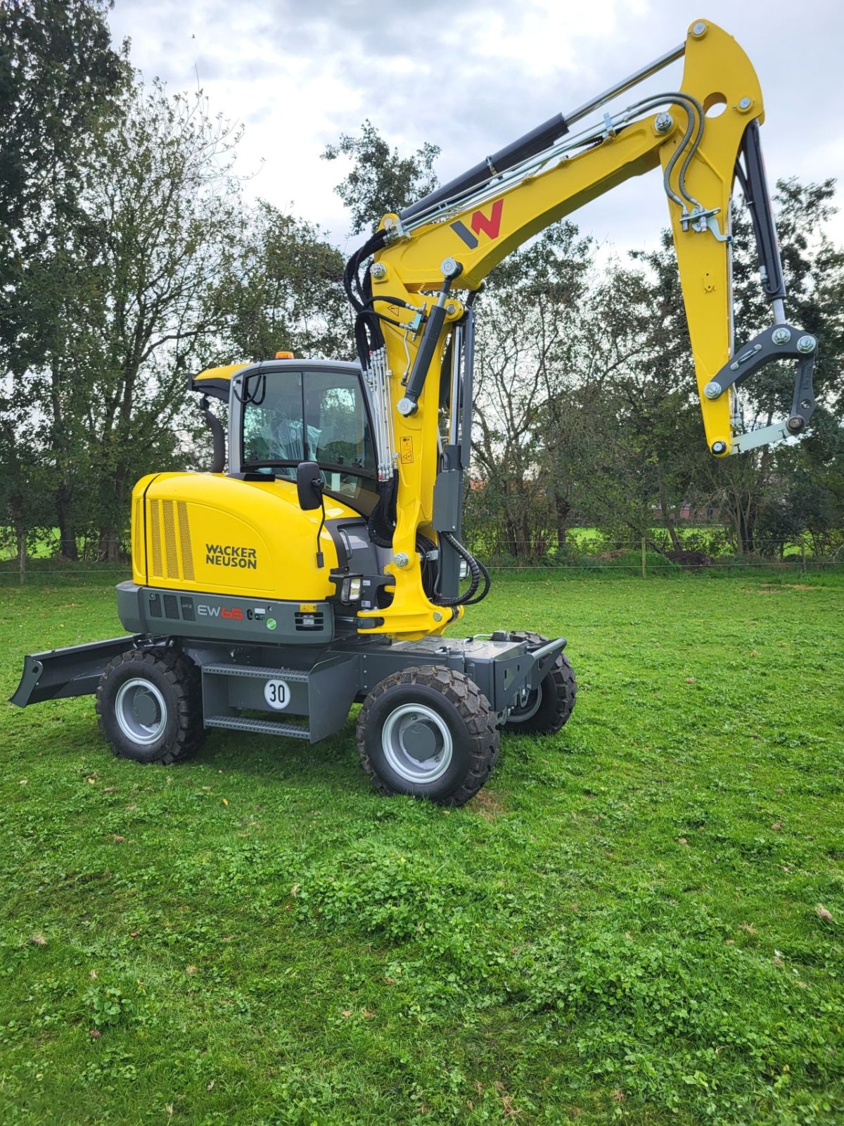 Mobilbagger of the type Wacker Neuson EW65, Neumaschine in Ede (Picture 11)