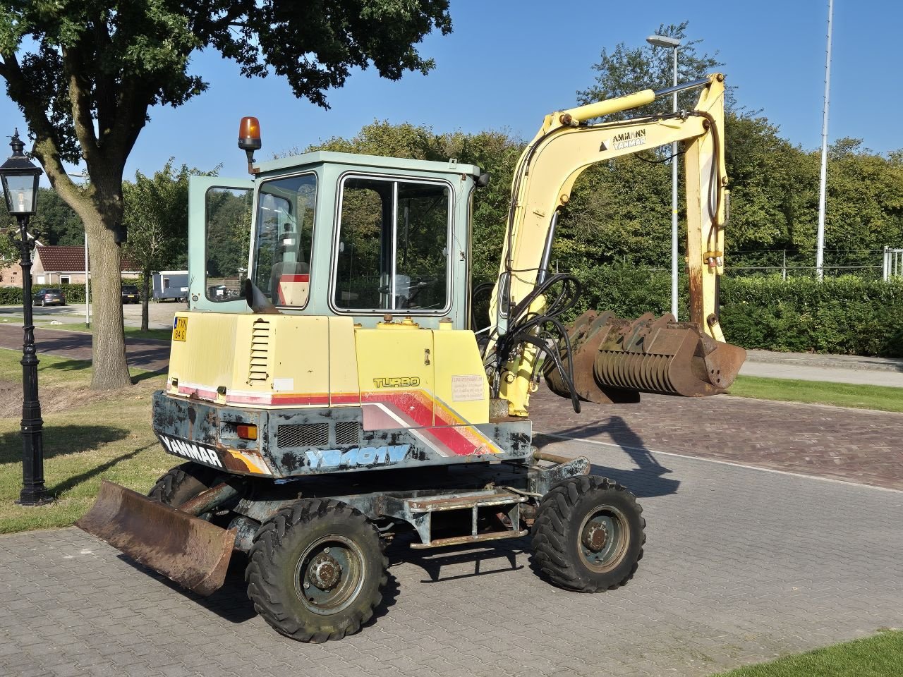 Mobilbagger typu Yanmar YB401W, Gebrauchtmaschine w Weiteveen (Zdjęcie 2)