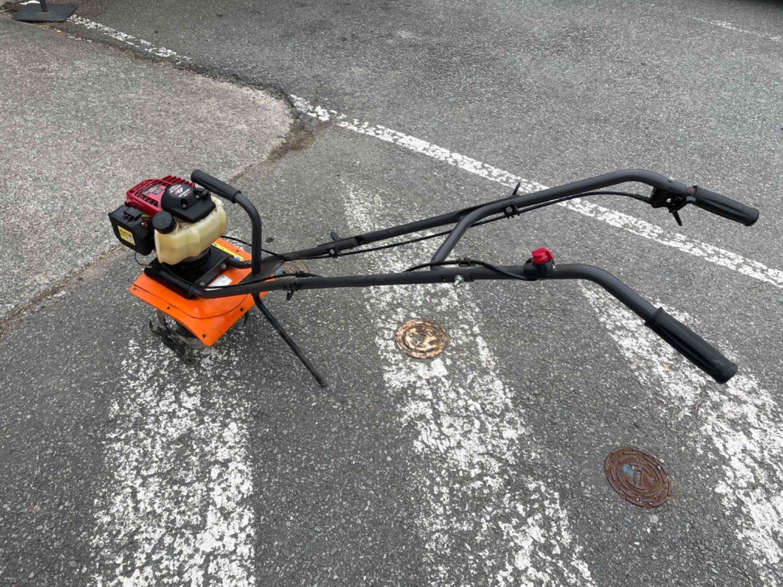 Motorhacke des Typs Husqvarna Motobineuse T300RH Husqvarna, Gebrauchtmaschine in LA SOUTERRAINE (Bild 2)