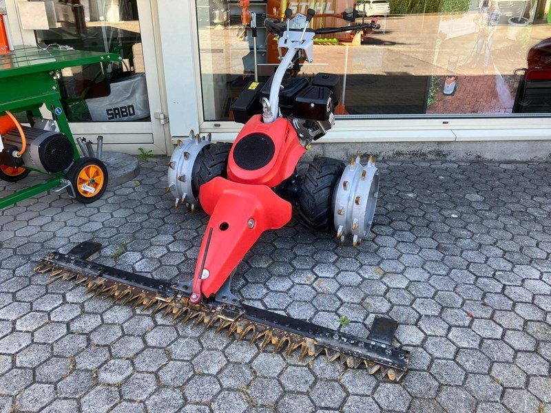 Motormäher of the type Aebi CC110, Ausstellungsmaschine in Landquart (Picture 1)