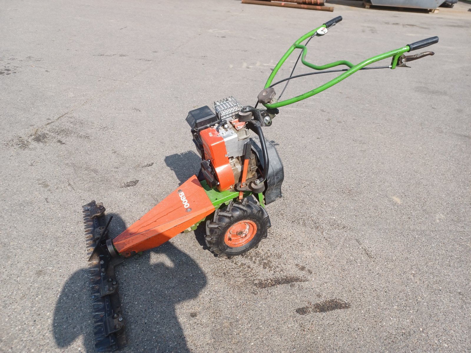 Motormäher des Typs Agria 5300, Gebrauchtmaschine in Uffenheim (Bild 1)