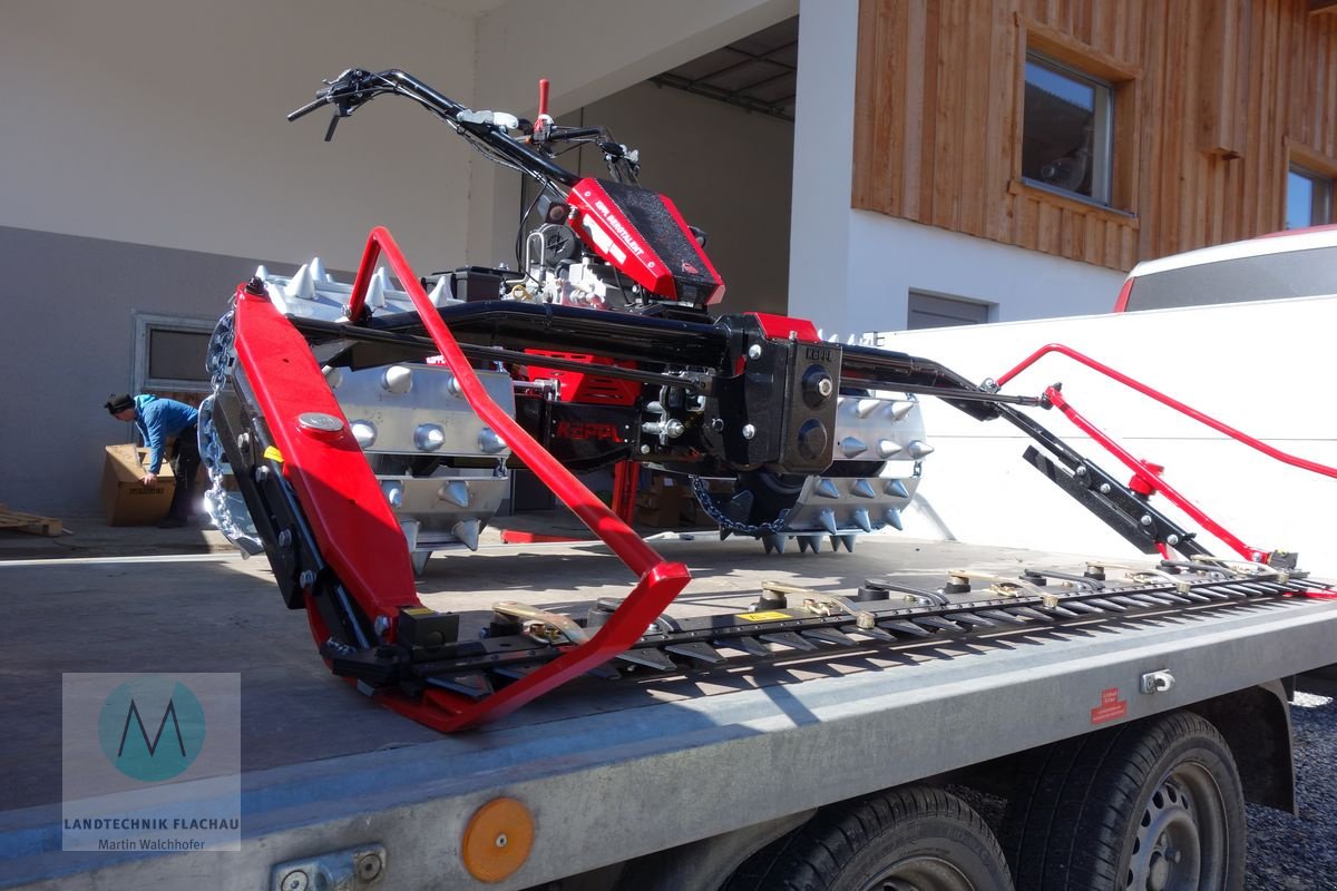 Motormäher van het type Köppl BT 23, Neumaschine in Flachau (Foto 1)