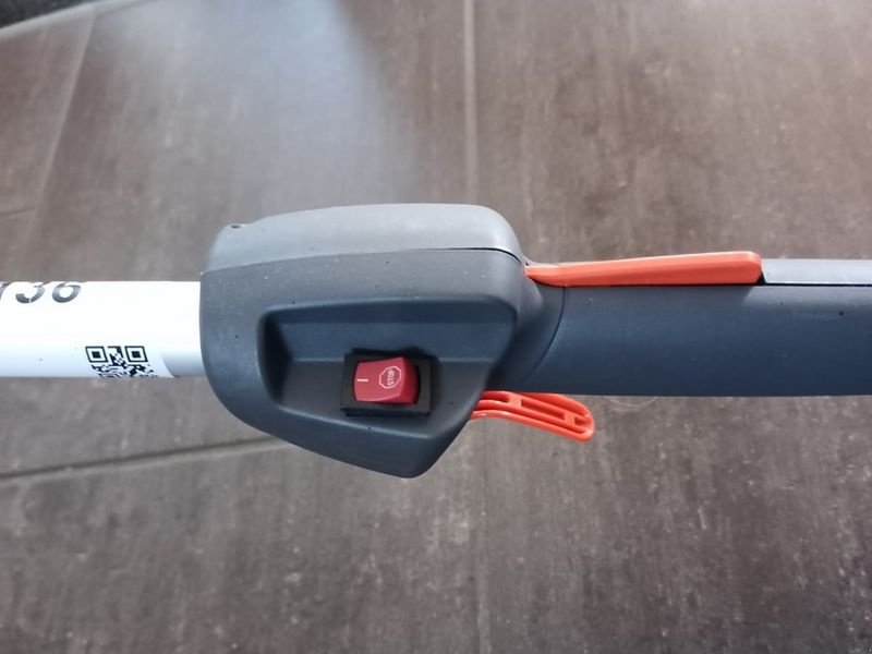 Motorsense του τύπου Husqvarna 129C Trimmer, Neumaschine σε St. Marienkirchen (Φωτογραφία 7)