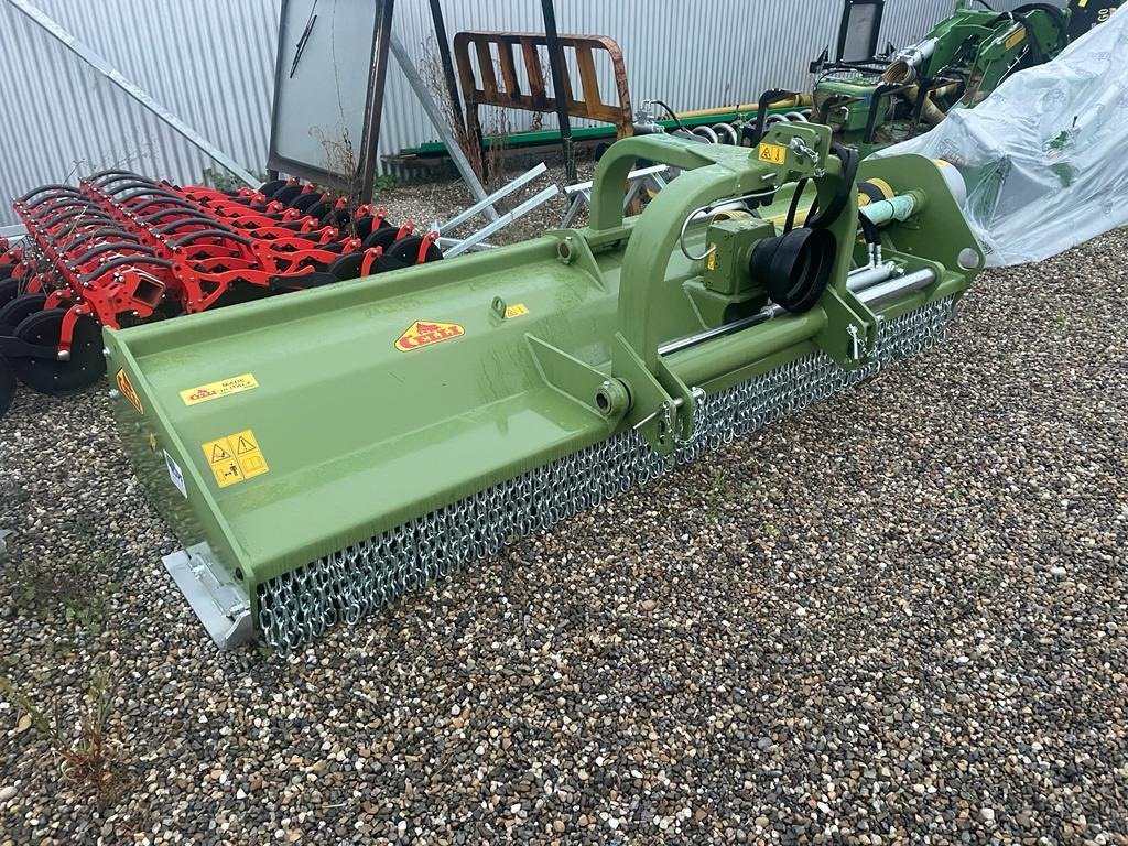 Mulcher tipa Celli Taurus S hydraulische Seitenverschiebiung 3m, Neumaschine u Schutterzell (Slika 3)