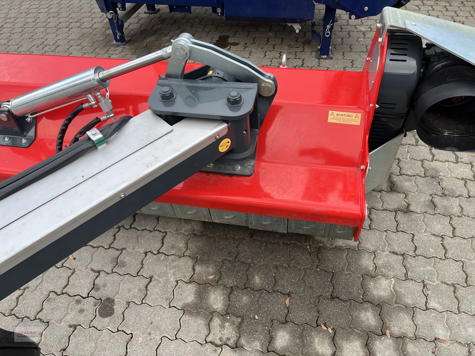 Mulcher des Typs DRAGONE V 240 Road, Neumaschine in Mainburg/Wambach (Bild 17)