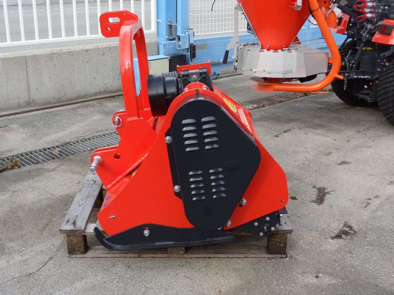 Mulcher of the type Knegt KM120, Neumaschine in St.Andrä-Wördern (Picture 8)