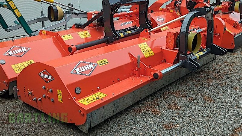 Mulcher Türe ait Kuhn 28, Neumaschine içinde Versmold (resim 1)