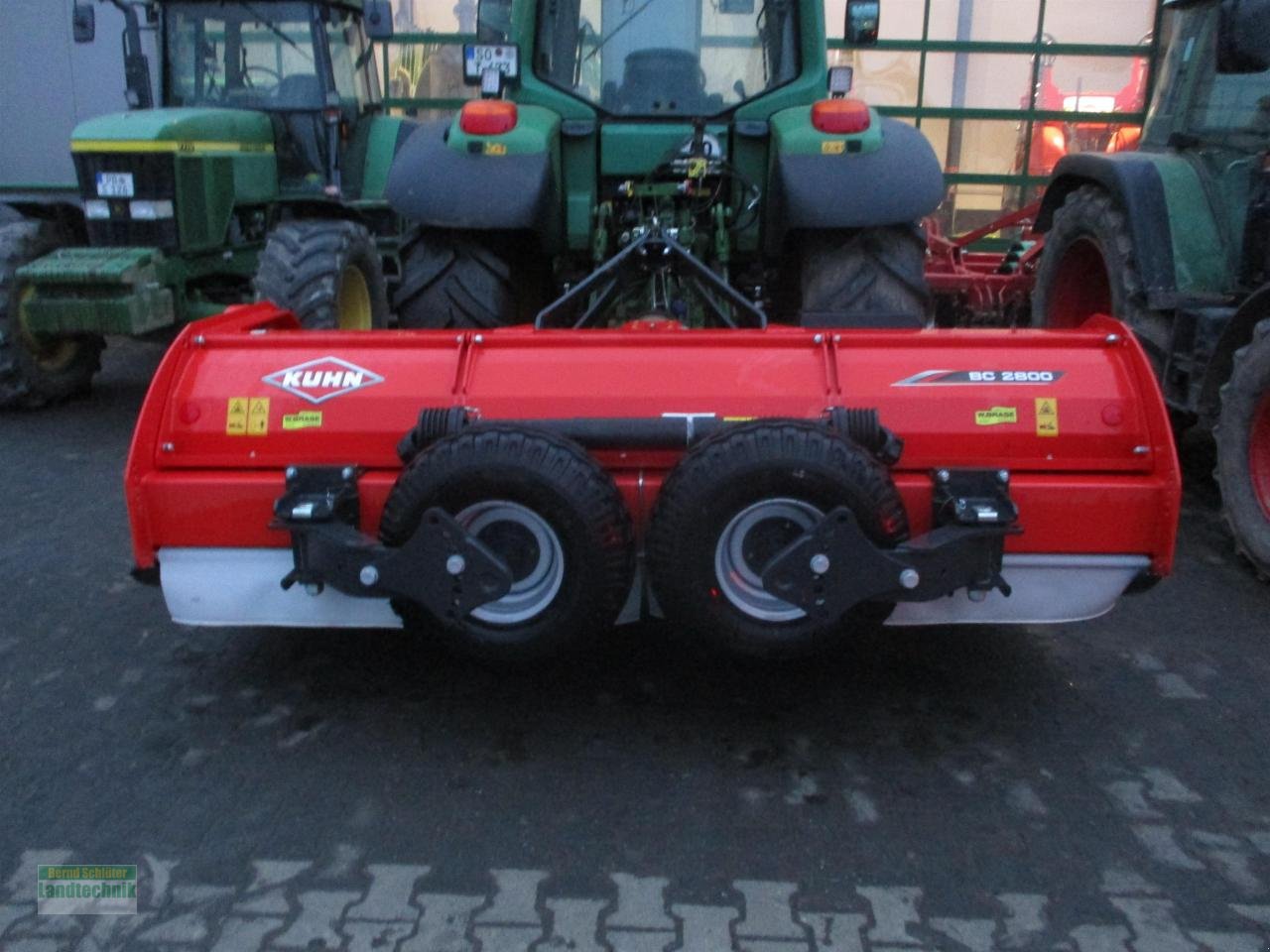 Mulcher del tipo Kuhn BC2800, Neumaschine In Büren (Immagine 2)