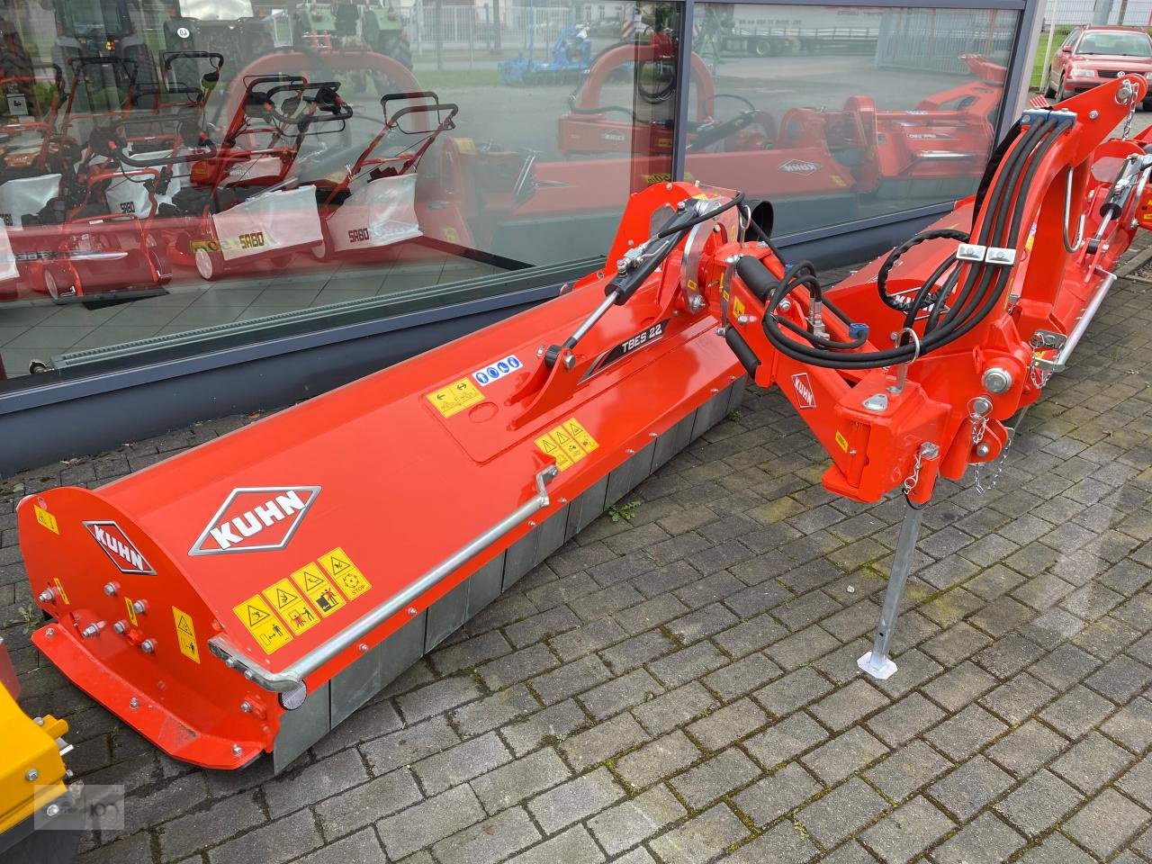 Mulcher of the type Kuhn TBES22 HAMMERSCHLAEGELR, Neumaschine in Eslohe–Bremke (Picture 1)